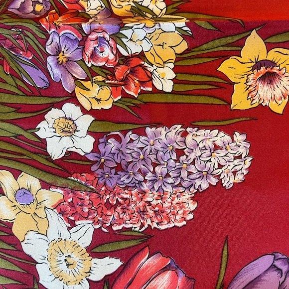 Holland Tulip Print Scarf ! - Picture 5 of 10